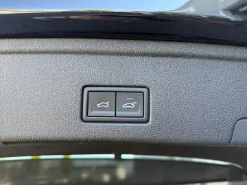 VW Touareg 3.0 TDI V6 4M R-LINE BLACK  AHK DYNAUDIO