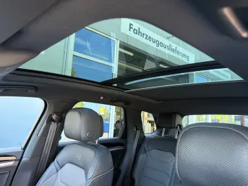 VW Touareg 3.0 TDI V6 4M R-LINE BLACK  AHK DYNAUDIO
