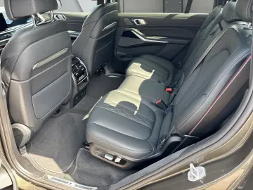 BMW X7 xDrive 40d M Sport Pro AHK 22 H&K Pano Soft