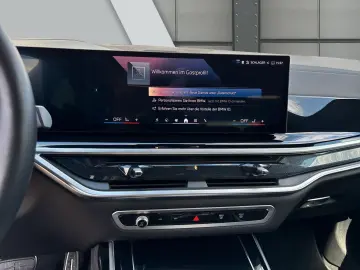 BMW X7 xDrive 40d M Sport Pro AHK 22 H&K Pano Soft