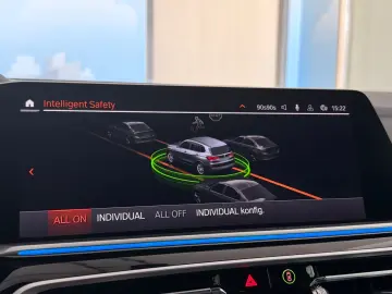 BMW X5 45e xD  ACC PANO LASER MASSAGE 360 HUD 21''