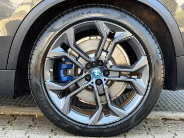 BMW X5 45e xD  ACC PANO LASER MASSAGE 360 HUD 21''