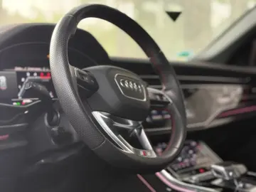 AUDI Q8 50 TDI quattro competition plus