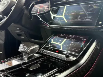AUDI Q8 50 TDI quattro competition plus