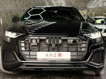 AUDI Q8 50 TDI quattro competition plus