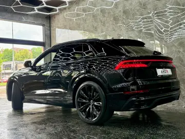 AUDI Q8 50 TDI quattro competition plus