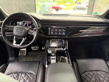 AUDI Q8 50 TDI quattro competition plus