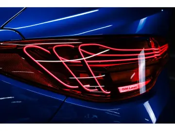 BMW M4 Compétition Cabriolet X-DRIVE G83 - BMW INDIV