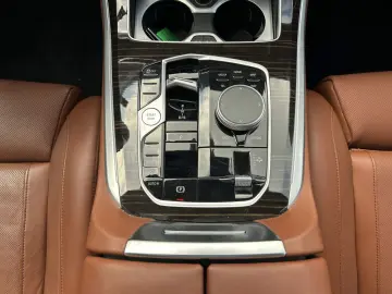 BMW X5 xD50e DAPr 360 Massag Pano 2ACHS Sky HK SoftC