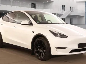 TESLA Model Y Long Range AWD 75kWh 351pk 93% SoH AMD R
