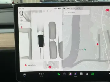 TESLA Model Y Long Range AWD 75kWh 351pk 93% SoH AMD R