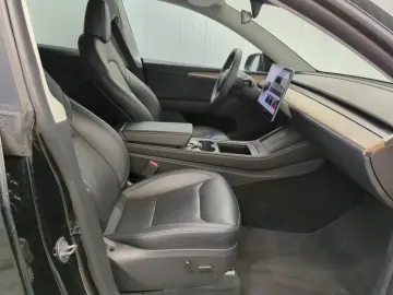 TESLA Model Y Standard RWD Plus 351pk [ LFP ACCU AUTOP