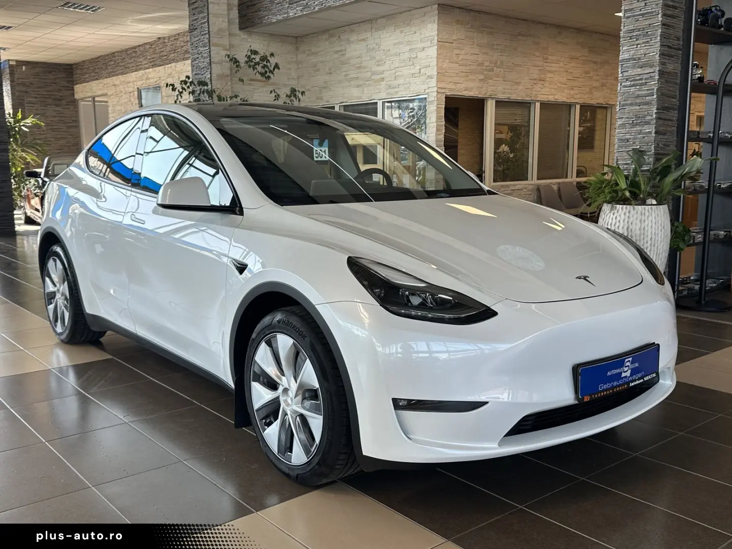 TESLA Model Y Long Range Dual Pano Leder AWD AHK LED