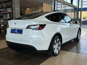 TESLA Model Y Long Range Dual Pano Leder AWD AHK LED