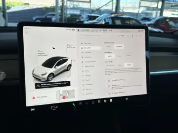 TESLA Model Y Long Range Dual Pano Leder AWD AHK LED