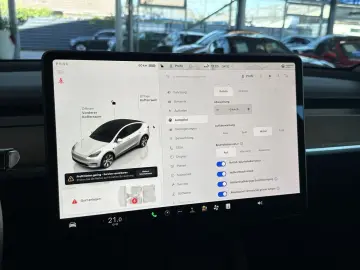 TESLA Model Y Long Range Dual Pano Leder AWD AHK LED