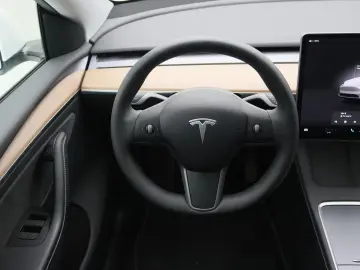 TESLA Model Y Long Range AWD 75kWh 351pk 93.4% SoH [ A