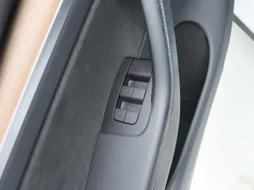TESLA Model Y Long Range AWD 75kWh 351pk 93.4% SoH [ A