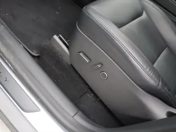 TESLA Model Y Long Range AWD 75kWh 351pk 94.3% SoH [ A