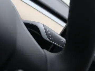 TESLA Model Y Long Range AWD 75kWh 351pk 94.3% SoH [ A