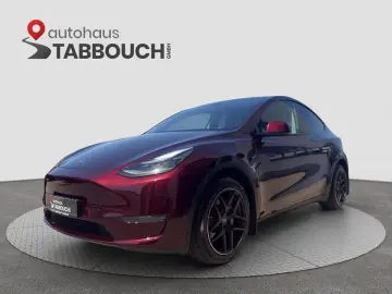 TESLA Model Y LONG RANGE AHK AWD SPURWECHSEL PANO