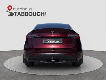 TESLA Model Y LONG RANGE AHK AWD SPURWECHSEL PANO