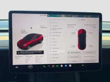 TESLA Model Y LONG RANGE AHK AWD SPURWECHSEL PANO