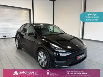 TESLA Model Y Dual AWD Pano CarPlay LED