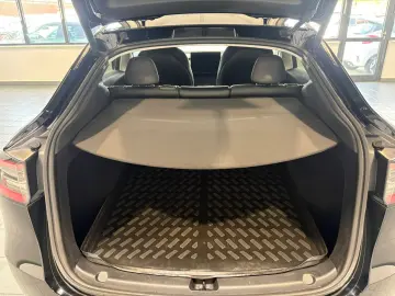 TESLA Model Y Dual AWD Pano CarPlay LED
