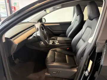 TESLA Model Y Dual AWD Pano CarPlay LED