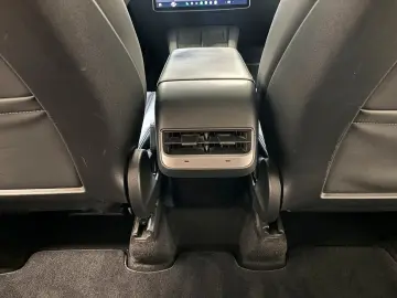 TESLA Model Y AWD WäPu CAM LED Pano