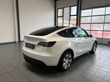 TESLA Model Y Dual  Maximale Reichweite AWD LED Pano