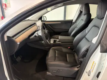 TESLA Model Y Dual  Maximale Reichweite AWD LED Pano