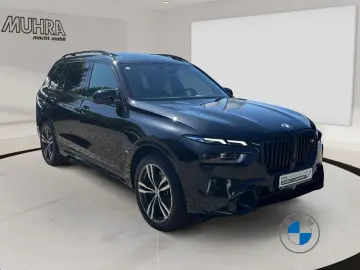 BMW X7 M60i xDrive Autobahnas Pano Sky AHK Sthzg H K