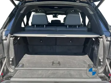 BMW X7 M60i xDrive Autobahnas Pano Sky AHK Sthzg H K