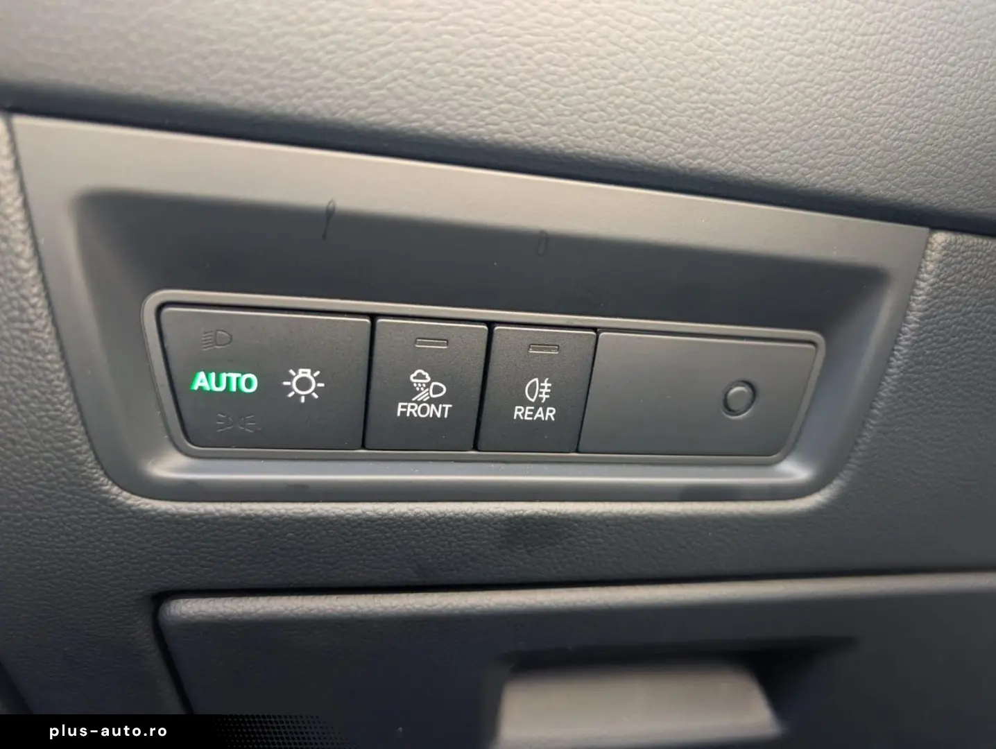 VOLKSWAGEN Touareg 2024 — imagine 9