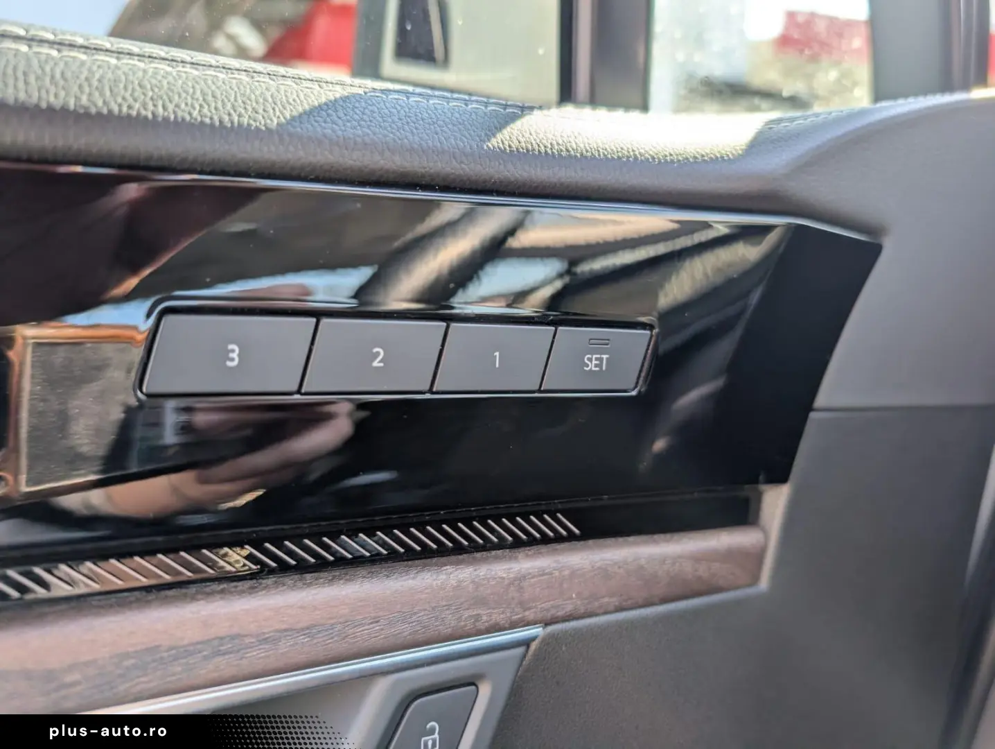 VOLKSWAGEN Touareg 2024 — imagine 10