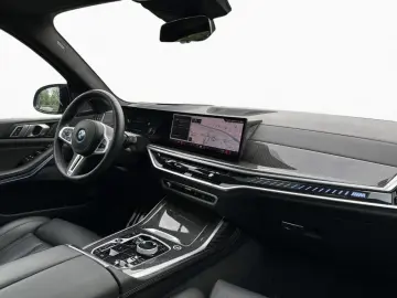 BMW X7 M60 xDr M SPORT PRO ExeDrivePro AHK SkyL StHz