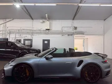 PORSCHE 911 Turbo S Cabriolet Lift BOSE