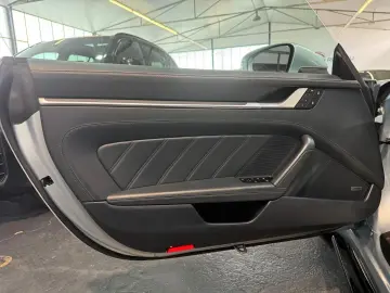 PORSCHE 911 Turbo S Cabriolet Lift BOSE