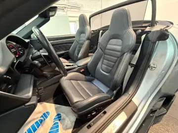 PORSCHE 911 Turbo S Cabriolet Lift BOSE