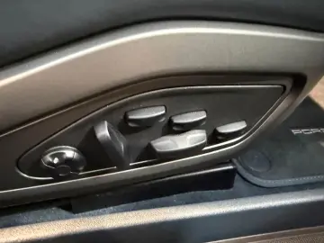 PORSCHE 911 Turbo S Cabriolet Lift BOSE