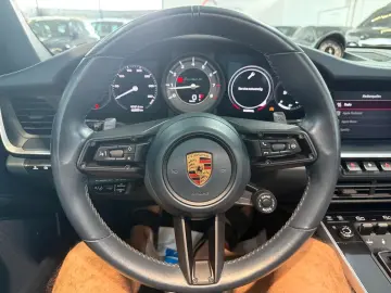 PORSCHE 911 Turbo S Cabriolet Lift BOSE