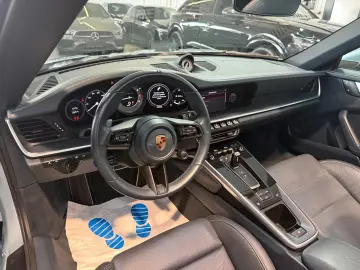 PORSCHE 911 Turbo S Cabriolet Lift BOSE