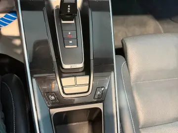 PORSCHE 911 Turbo S Cabriolet Lift BOSE