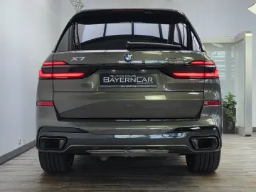 BMW X7 xDr40d M Sport Pro AHK Sitzlüftung ACC 22Zoll