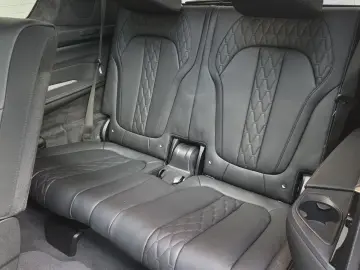 BMW X7 xDr40d M Sport Pro AHK Sitzlüftung ACC 22Zoll