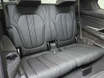 BMW X7 xDr40d M Sport Pro AHK Sitzlüftung ACC 22Zoll