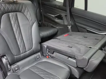 BMW X7 xDr40d M Sport Pro AHK Sitzlüftung ACC 22Zoll