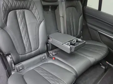 BMW X7 xDr40d M Sport Pro AHK Sitzlüftung ACC 22Zoll